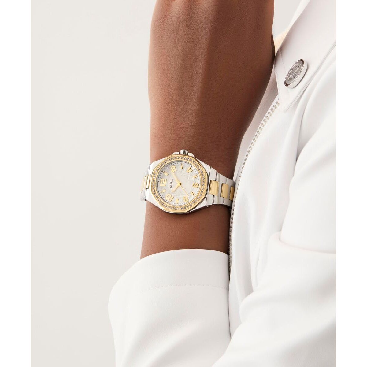 V1H16B7FF85F4ED11F96CDC2905DA5AFC7BRP7