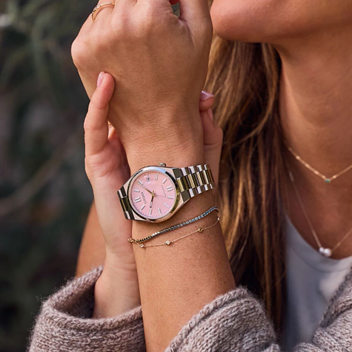 V6H10E5020265DF3958C1E42F4560B540E0R7027231P4